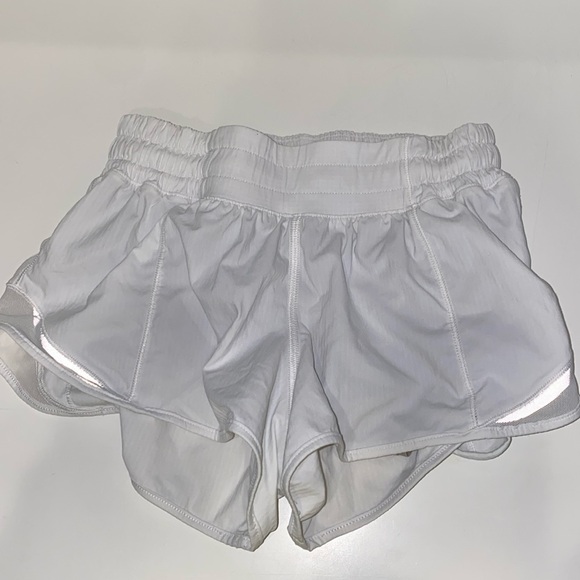 lululemon athletica Pants - Lululemon Hotty Hot LR Short